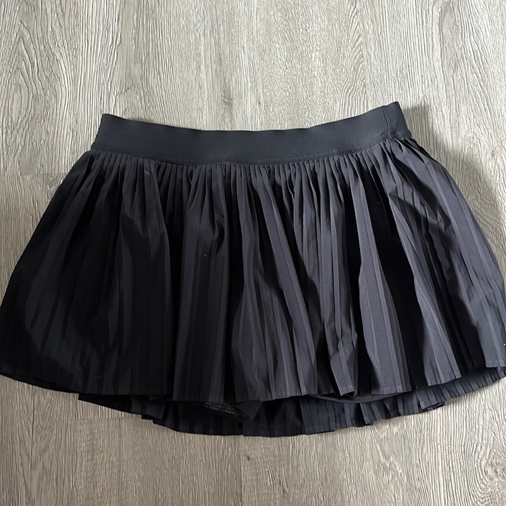 LULULEMON size 10 tennis/golf skirt.